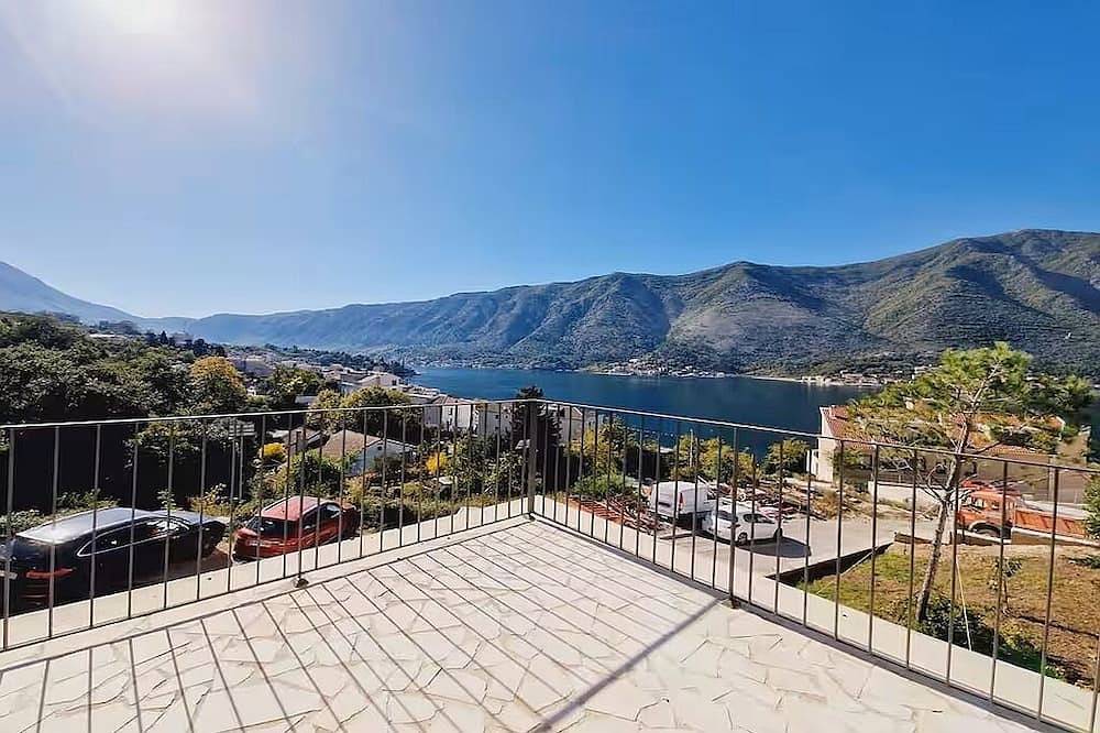 Appartamento vacanze a Bay of Kotor a partire da 175€ a notte