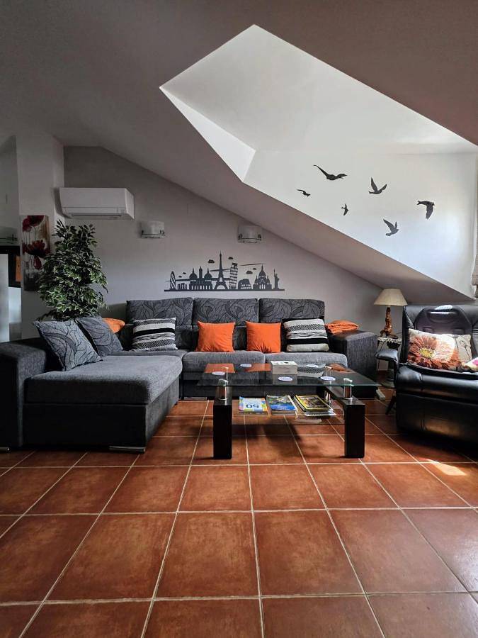 Ferienwohnung für 5 Personen, mit Pool und Terrasse sowie Ausblick - 1