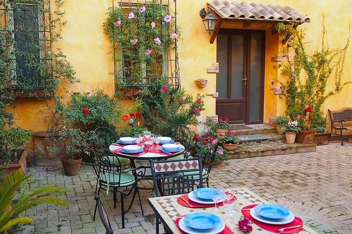 Feriehus for 9 personer, med terrasse og have - 1
