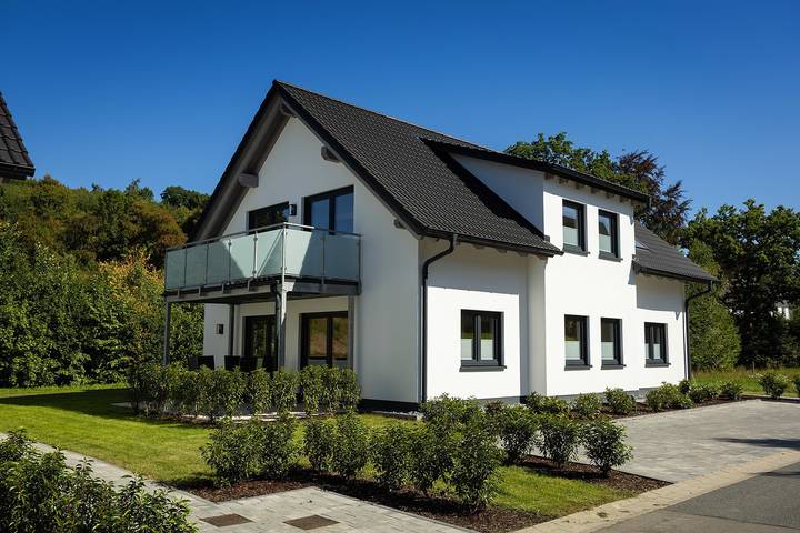 Entire apartment, Holiday Apartment 'Bauernhof' with Mountain View, Private Terrace and Wi-Fi in Schmallenberg, Hochsauerlandkreis