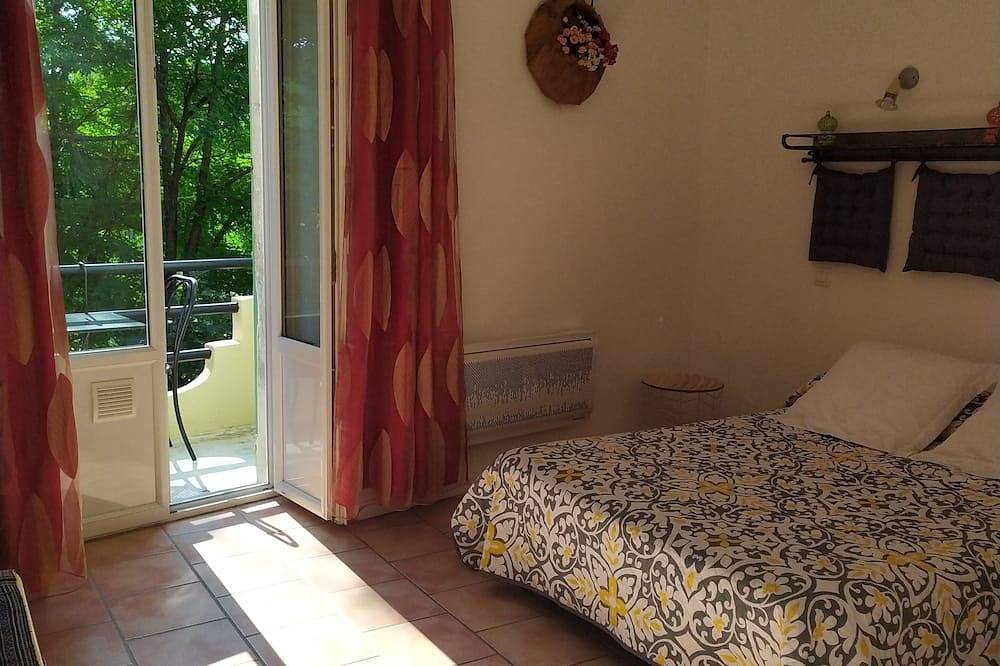 Entire apartment, Charming apartment for two people in Salavas, Gorges de l’Ardèche