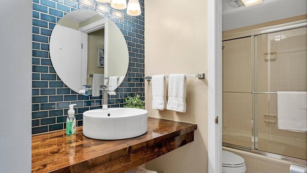 Ganze Wohnung, Pinseeker, a greenside condo on No. 5 - Walk to Pinehurst Clubhouse in Pinehurst, Moore County