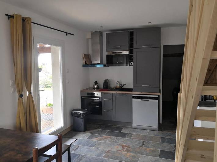 Location de vacances pour 4 personnes, avec jardin ainsi que piscine et vue à Mosnes - 3