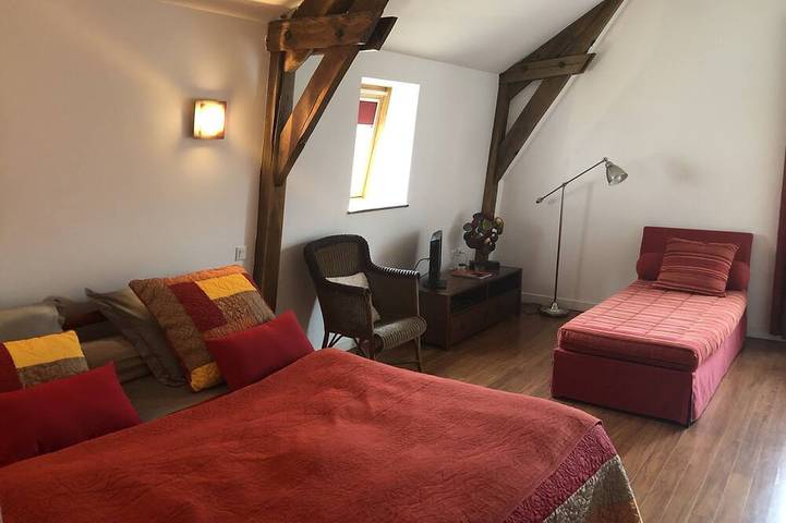 Location de vacances pour 2 personnes, avec jardin à Châteauneuf-les-Bains - 2
