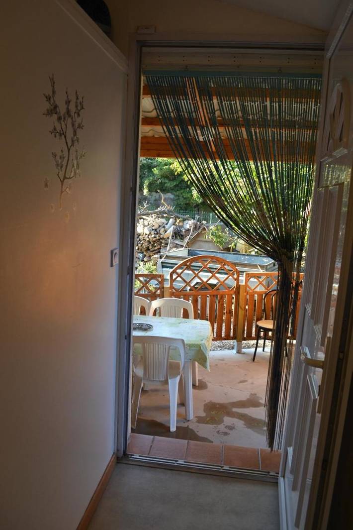 Gîte pour 4 personnes, avec terrasse ainsi que jardin et piscine à Barbentane - 4