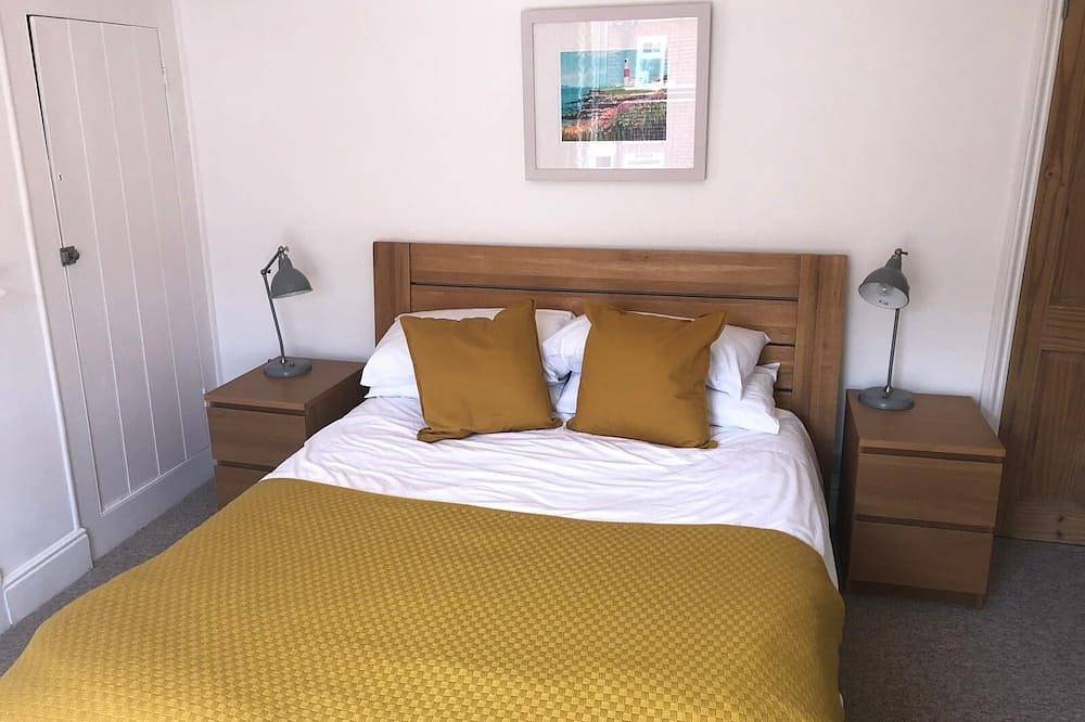 Refurbished house, close to the beach, quiet central location in Swanage, Dorset