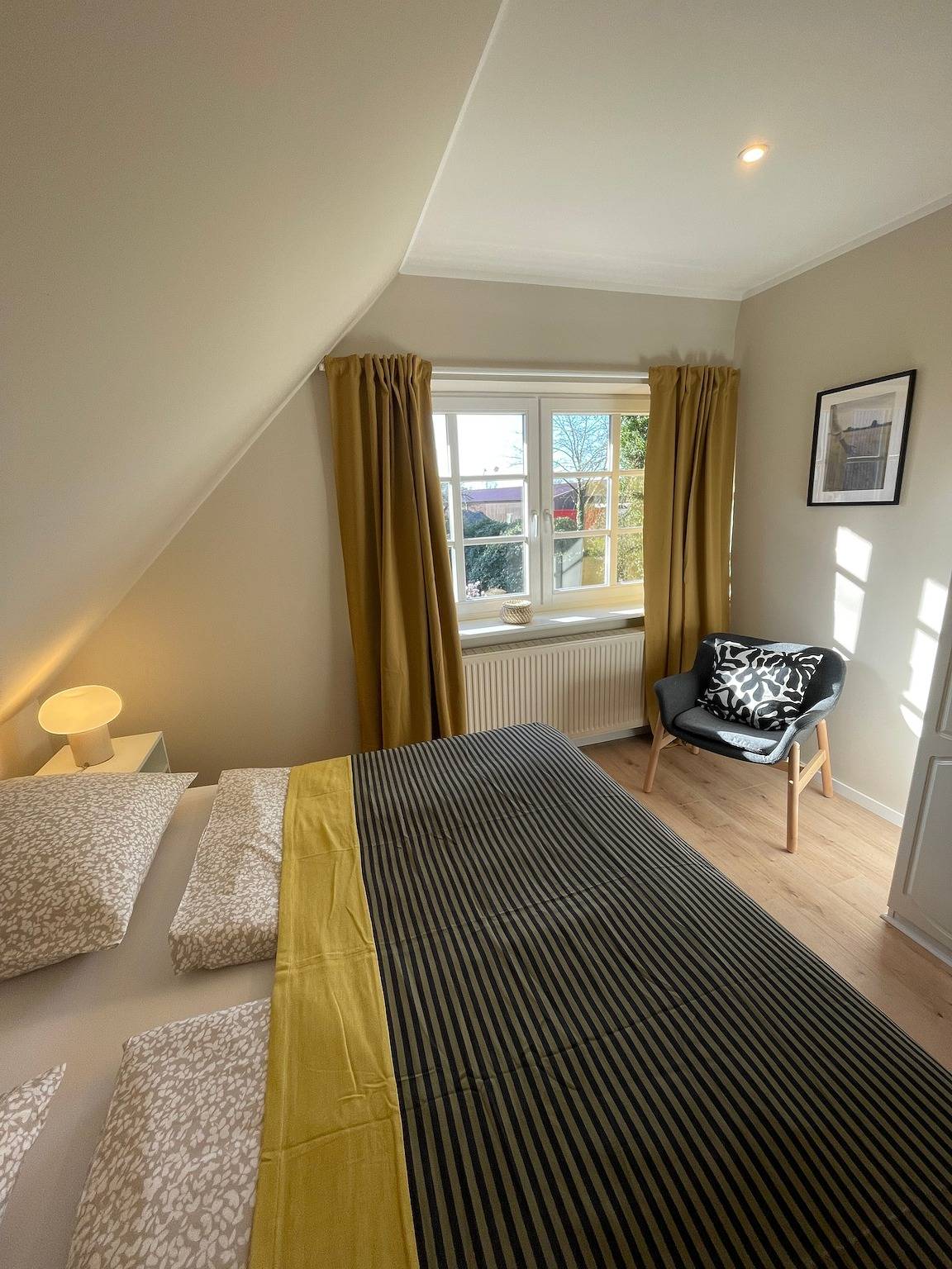 Ganze Wohnung, Apartment Onkenshof Giebelwohnung Nordsee Niedersachsen Bauerngarten und Wlan in Zetel, Südliche Nordseeküste