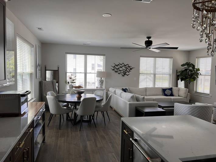 Vacation house for 14 people, with pool in Delaware