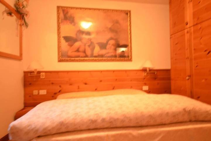 Ganze Wohnung, Cà Enrosarida 2 Wohnung im zentralen Bereich - 6 Betten - Wifi in San Vito di Cadore, Dolomiti Superski