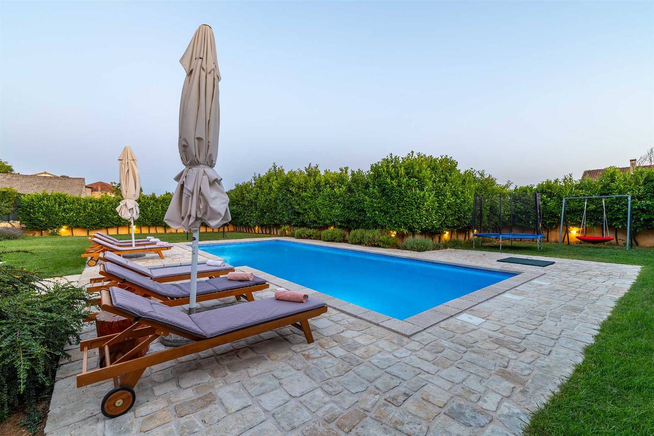 Villa Lavandis mit Whirlpool und 50 m² großem Pool in Imotski, Makarska Riviera
