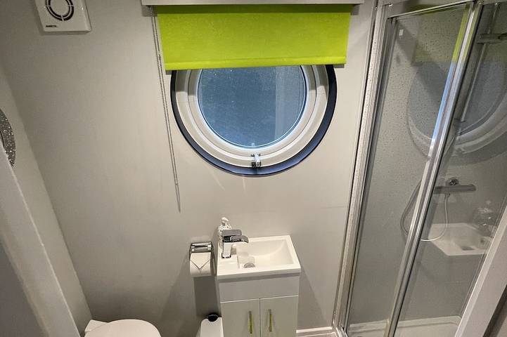 Hausboot für 4 Personen, mit Terrasse in England - 3