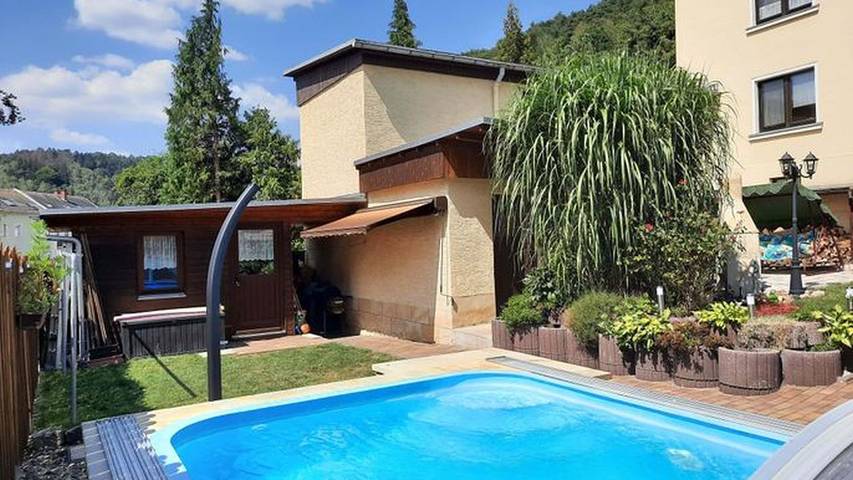 Ferienwohnung für 4 Personen, mit Terrasse und Pool in Rathmannsdorf