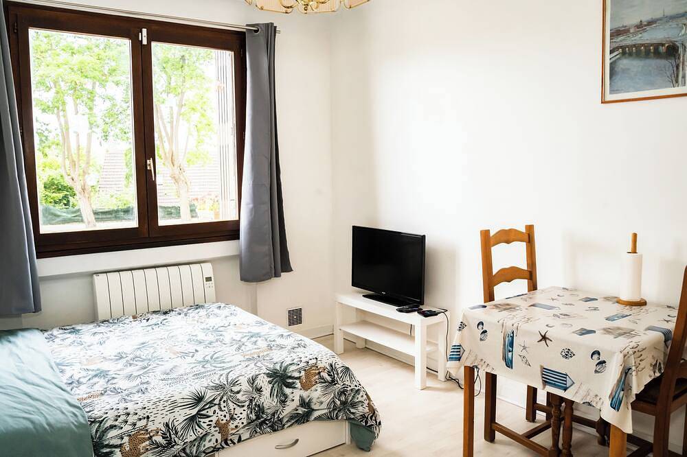 Appartement entier, Qhome 1 - Studio entre Paris et Disney*Parking privé in Villiers-sur-Marne, Val-de-Marne