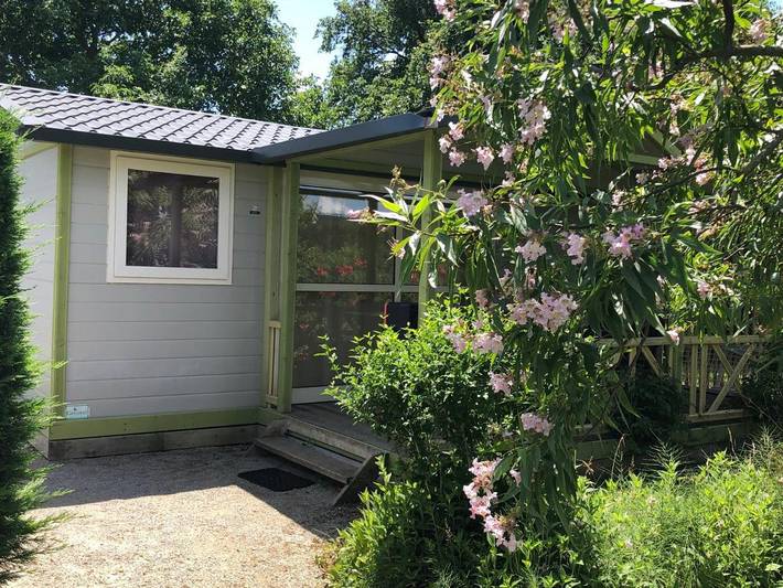 Camping pour 6 personnes, avec piscine ainsi que jacuzzi et terrasse dans Saône-et-Loire - 3