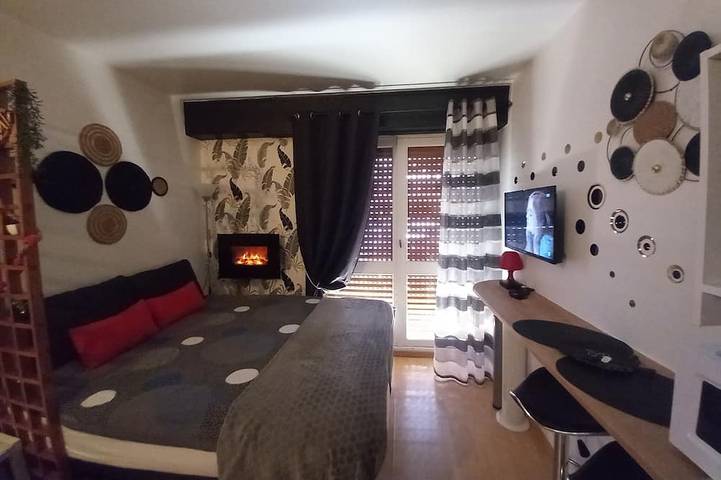 Ganze Wohnung, Charming studio apartment park in Avon (Seine-et-Marne), Seine-et-Marne