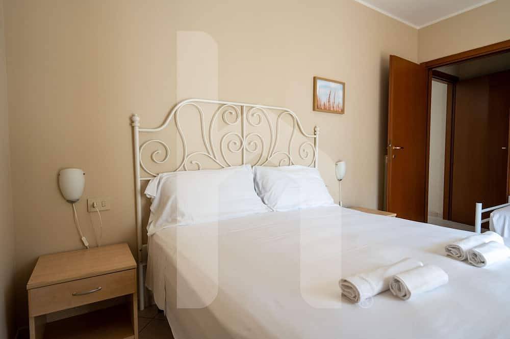 Apartamento entero, Homiday - Via Gramsci Int.7,Two-room apartment on the 2ndfloor in Pineto, Costa Adriatica Abruzzo