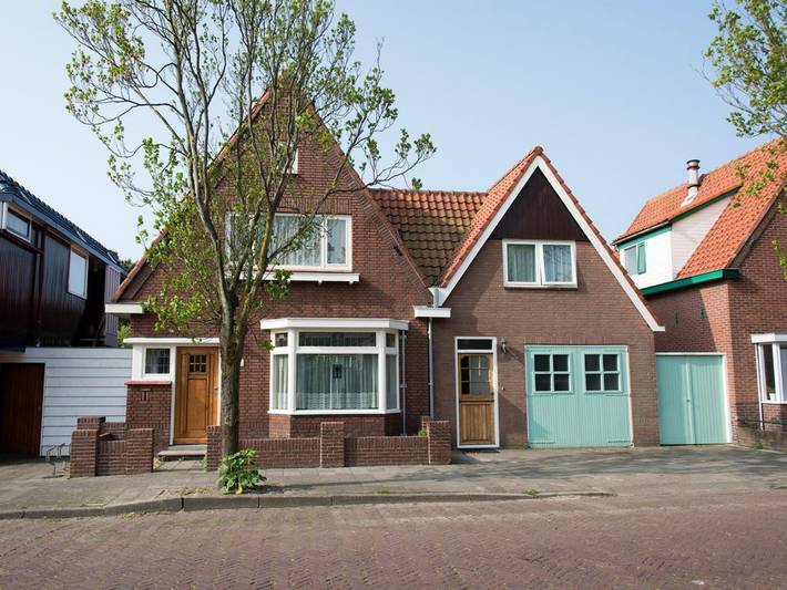 Ferienhaus für 12 Personen, mit Balkon und Terrasse sowie Garten in Egmond