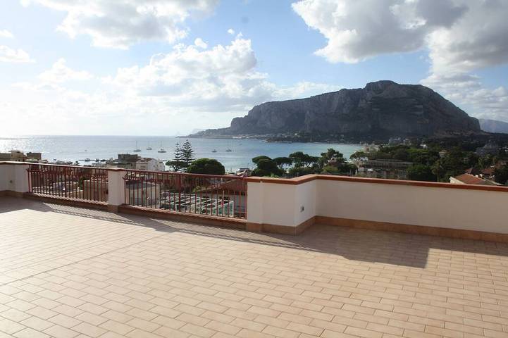 Chalet para 10 personas, con terraza y jardín - 1