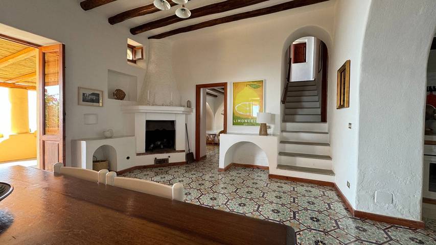 Villa für 6 Personen, mit Ausblick und Garten sowie Meerblick und Balkon auf den Liparische Inseln - 2