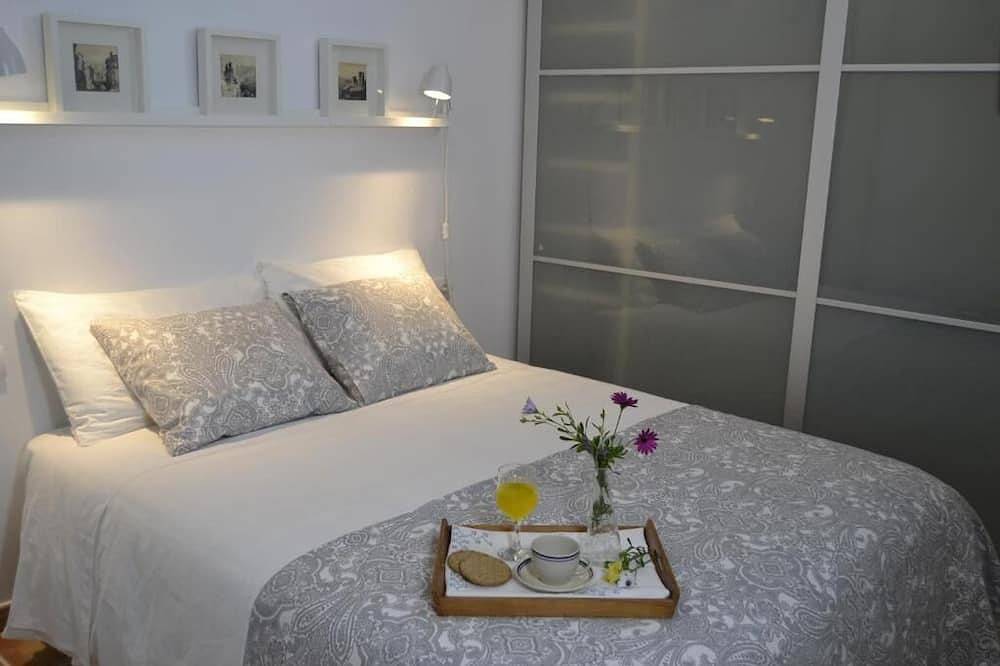 Apartamento entero, Apartamento con jardín a 5 min de ¡Granada y La Alhambra! in Entorno de Sierra Nevada, La Zubia