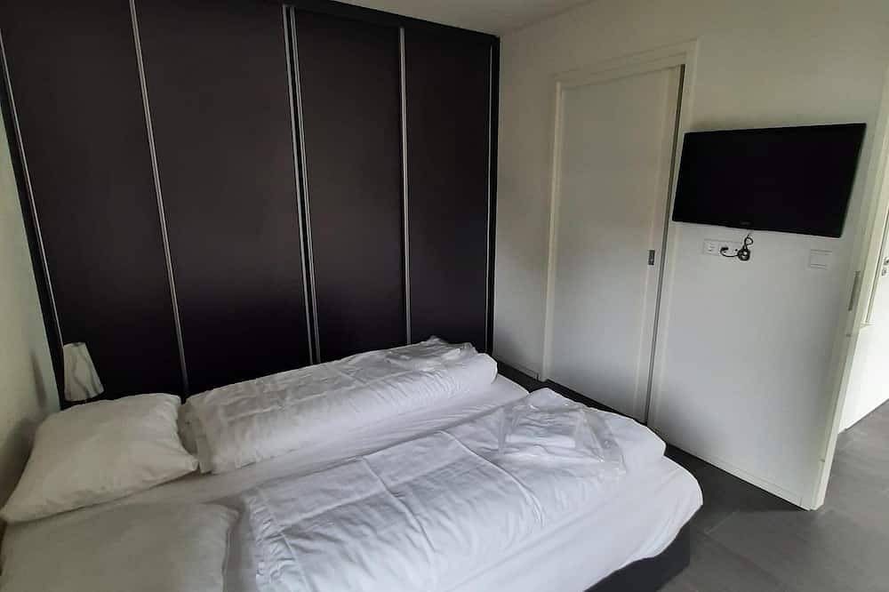 Chalet mit 3 Schlafzimmern und einer Terrasse in Noord-Scharwoude, Niederländische Nordsee