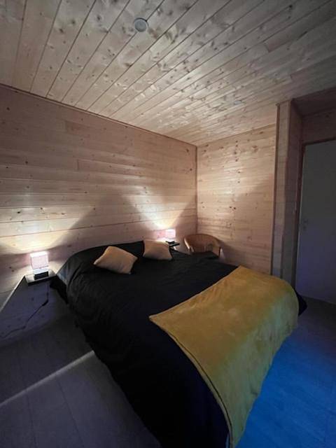 Chalet 1 contemporain dans son écrin de verdure in Montauban, Tarn-et-Garonne
