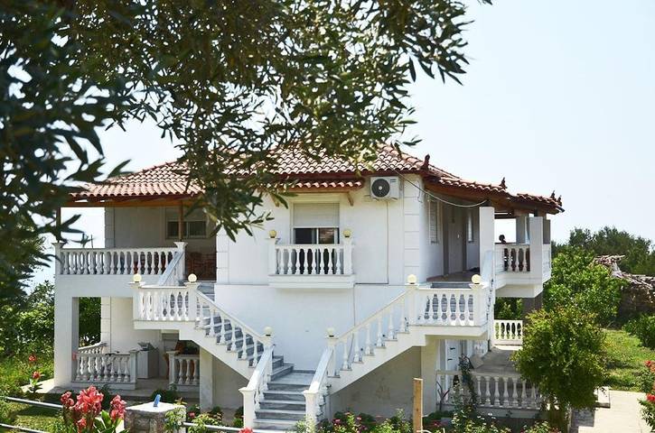 Appartement de vacances pour 3 personnes, avec balcon ainsi que jardin et vue