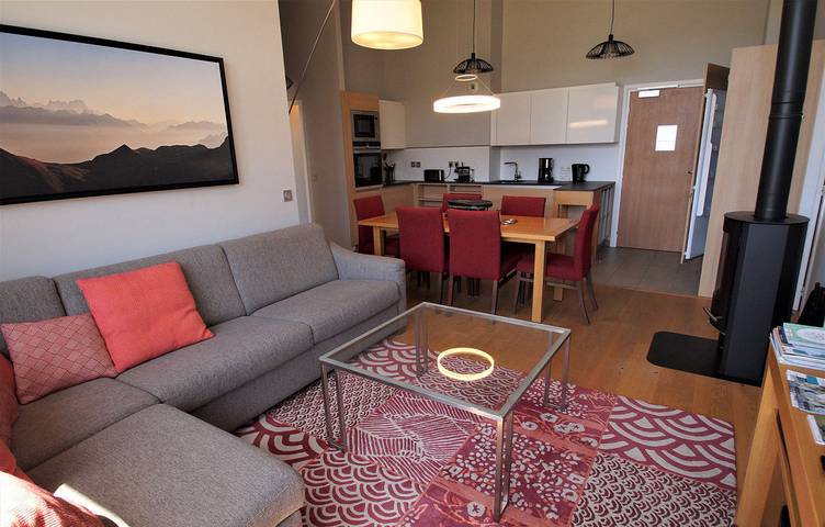 Location de vacances pour 8 personnes, avec piscine ainsi que balcon et sauna dans Les Arcs