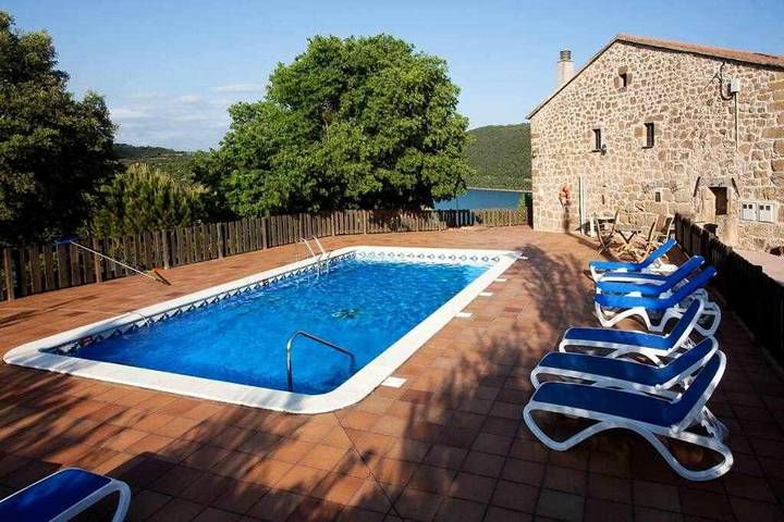 Casa rural para 22 personas, con piscina y vistas además de vistas al lago y jardín en Noguera - 3