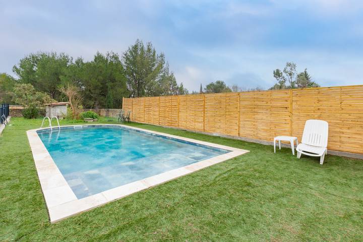 Location de vacances pour 9 personnes, avec terrasse ainsi que jardin et piscine à Carcassonne - 2