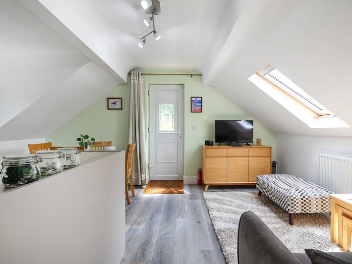 Log cabin for 2 people, with garden in Berkshire