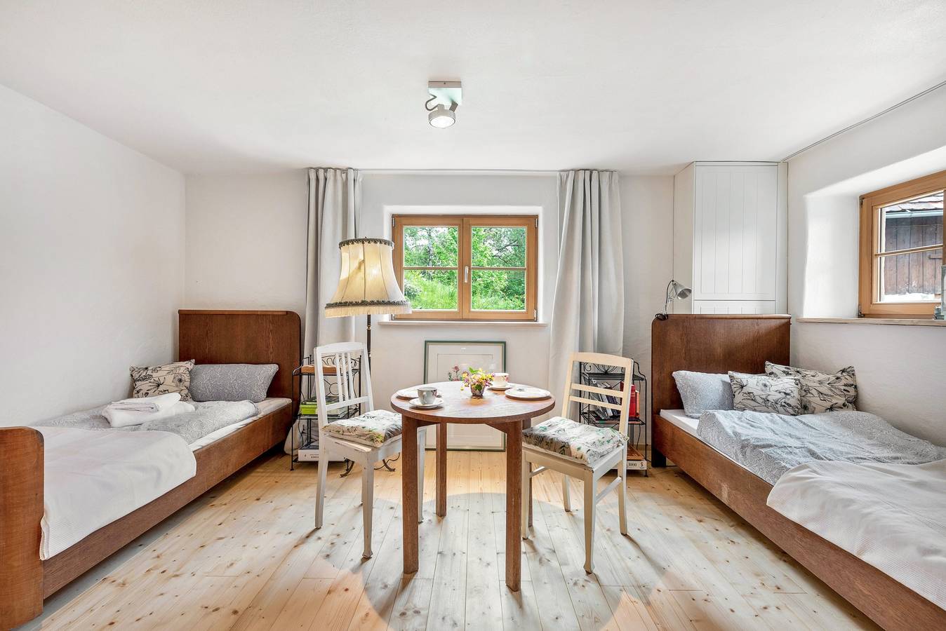Entire apartment, Kachelofenstüble im Häusle – Holiday Apartment at Hofgut Heiligenberg in Heiligenberg, Region Bodensee-Oberschwaben