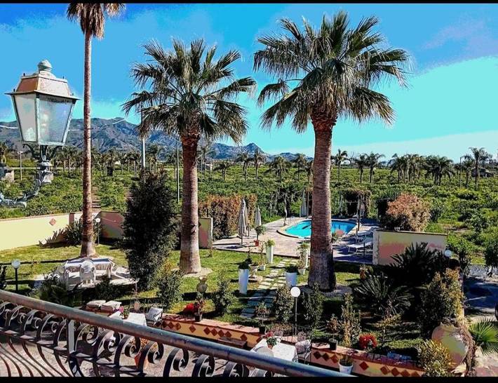 Maison d’hôte pour 8 personnes, avec jardin ainsi que vue et piscine