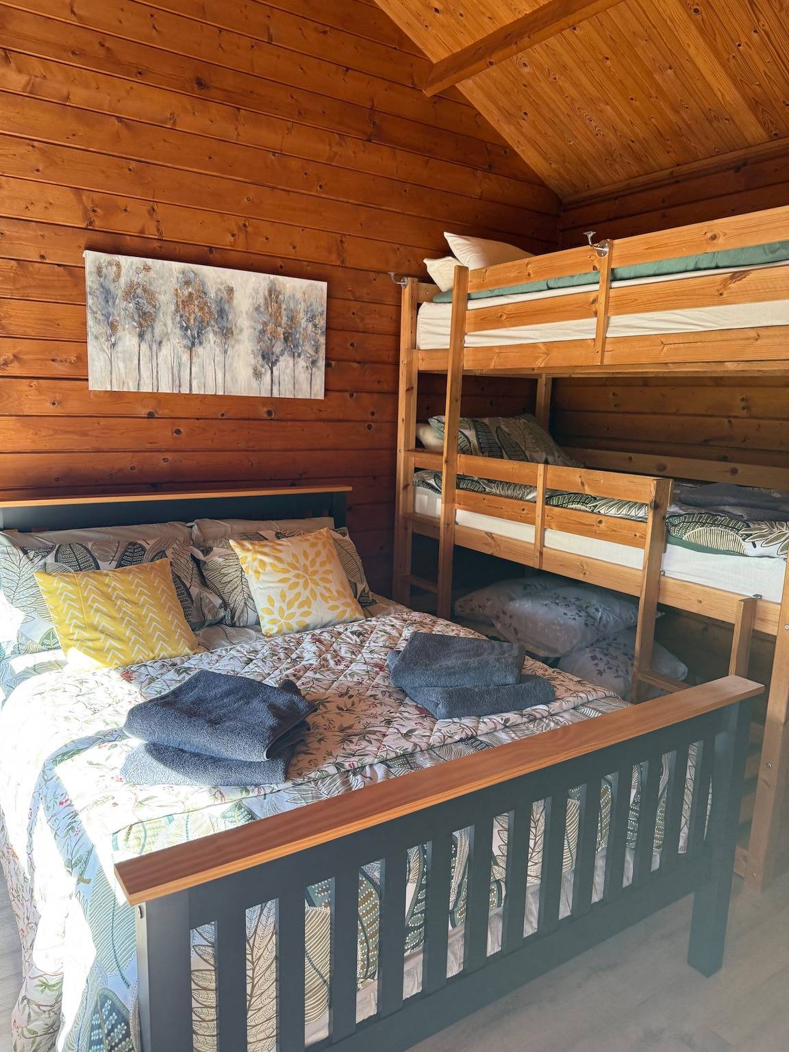Gortin Glen Forest Cabin, Sleeps 7 with Parking in Grafschaft Tyrone