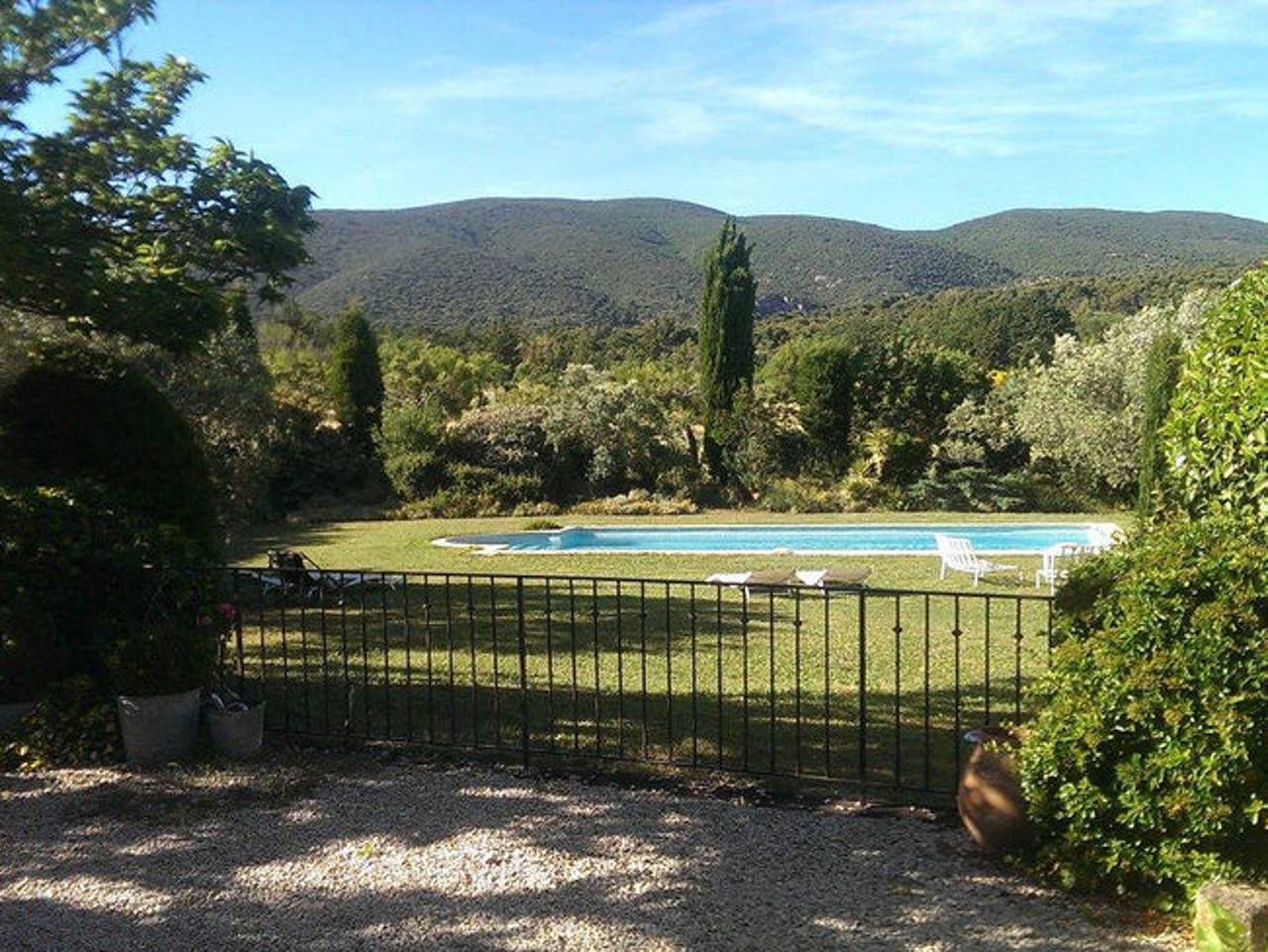 Encantadora casa de campo en Cucuron con piscina privada in Cucuron, Parque natural regional del Luberon