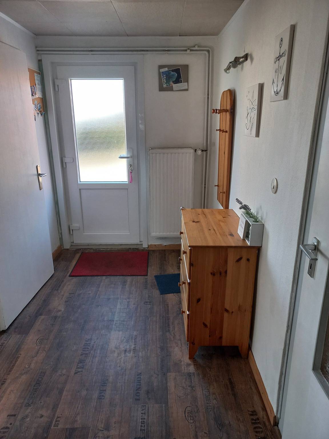 Ganze Wohnung, Ferienwohnung 'Ferienhof Knudsen, Seehase' mit Gemeinschaftsterrasse, Garten & Wlan in Pellworm, Nordseeküste