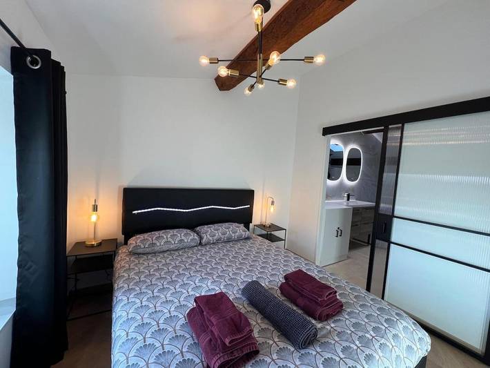 Gîte pour 4 personnes, avec jacuzzi à Tassin-la-Demi-Lune - 2