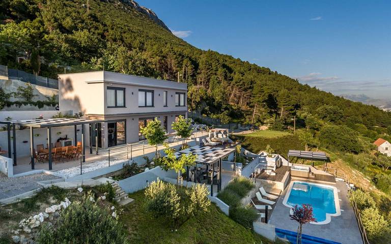 Villa für 10 Personen, mit Balkon in Kaštela