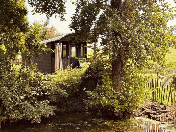 Maison de campagne pour 3 personnes, avec vue sur le lac et vue ainsi que jardin et balcon à Frasnes-lez-Anvaing - 2