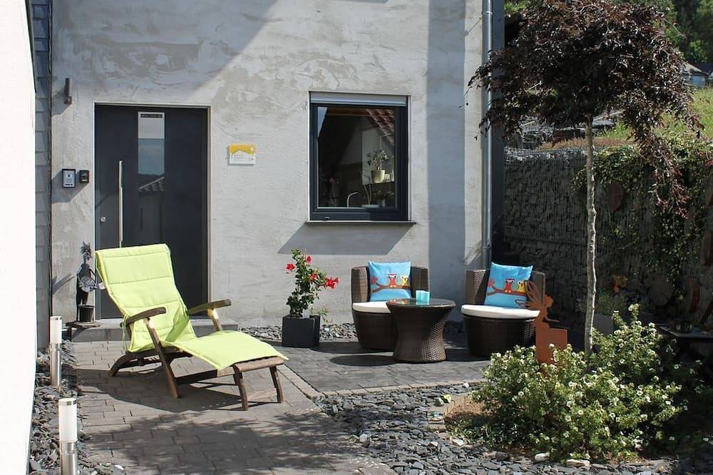 Ganze Wohnung, Fewo \"Wildkatze\" - Appartement/Fewo, Dusche, Wc, 1 Schlafraum in Neuhütten, Landkreis Trier-Saarburg