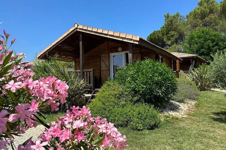 Chalet für 5 Personen, mit Garten und Pool sowie Whirlpool, mit Haustier - 1