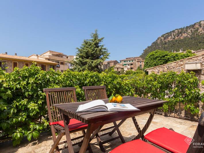 Finca für 12 Personen, mit Balkon/Terrasse und Garten sowie Pool in Valldemossa - 2