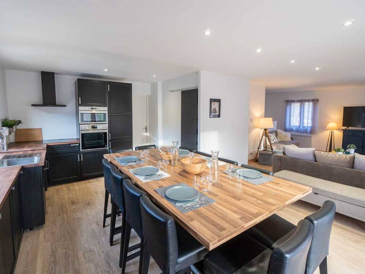Renovated 7-room chalet in Valmorel, 15 people, parking, terrace in Les Avanchers-Valmorel, Le Grand Domaine