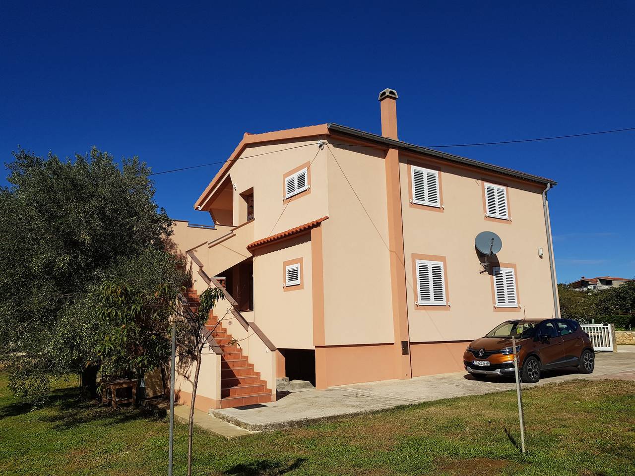 Ganze Wohnung, 3-Zimmer-Ferienwohnung mit Terrasse und Meerblick Vrsi - Mulo, Zadar A-18914-a in Mulo, Vrsi