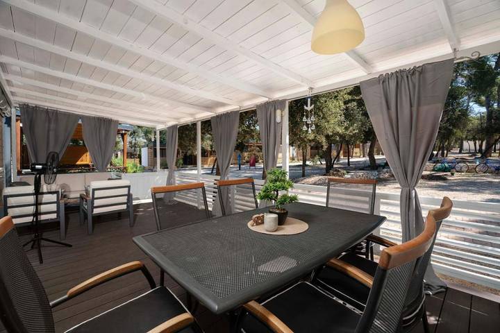 Kemping dla 6 osób, z widok i ogród w Biograd na Moru