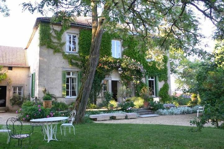 Location de vacances pour 10 personnes, avec Terrasse et Jardin à Chaignay