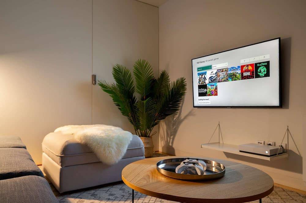 Villa Almada - Amazing City Centre Luxury with Private Pool + Daily B/fast & housekeeping in Cedofeita, Oporto