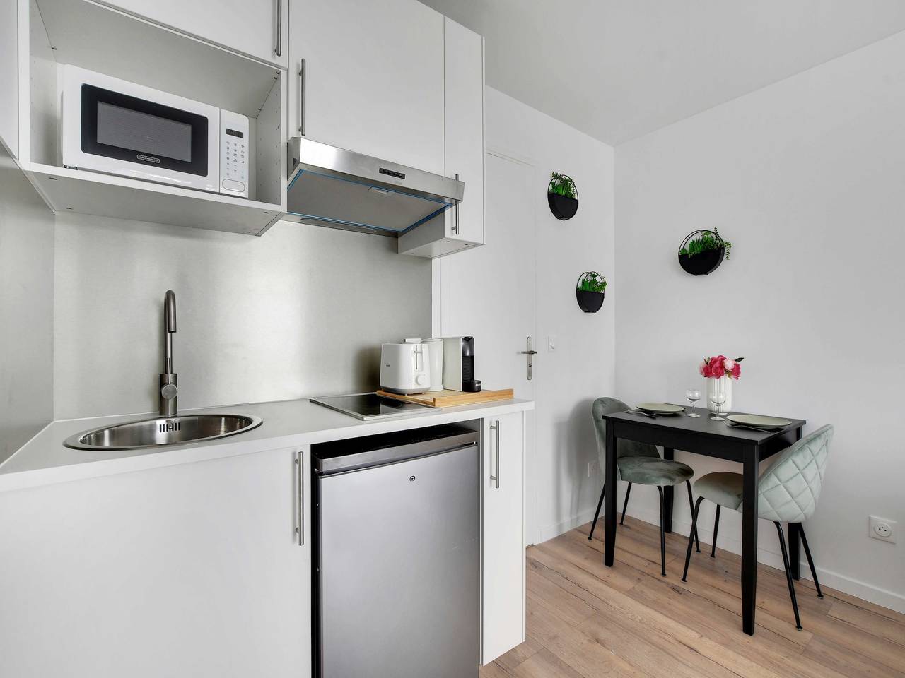 Appartement entier, Charmant studio - 2P - Kremlin-Bicêtre in Le Kremlin-Bicêtre, Val-de-Marne