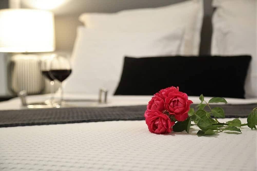 Luxury, functionality and modern aesthetics in the Cycladic landscape in Syros