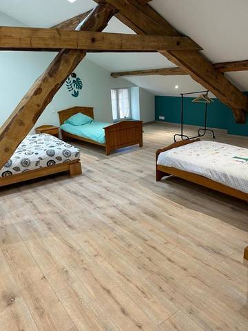 Gîte pour 6 personnes, avec jacuzzi à Lacaune